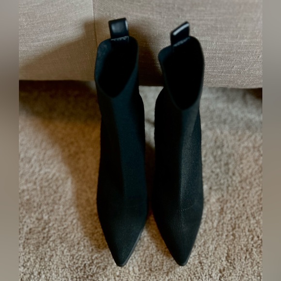 Steve Madden 🌸Heel Boots🌸stretchy material - Picture 7 of 7